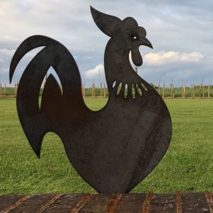 Garden Metal Artwork - Rooster behind wall